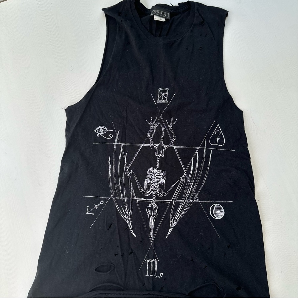 Black Graphic Sleeveless Top